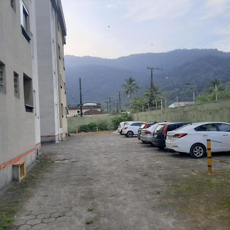 APTO PERTINHO DA PRAIA - Lindo e Equipado! Internet 400mb e 3 Tvs - Completo! Ubatuba Exterior foto